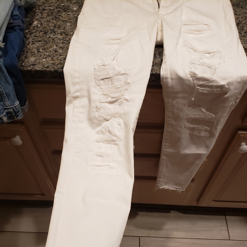 American eagle stretch white distressed jeans